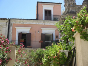  La Casa Rosa  Модика